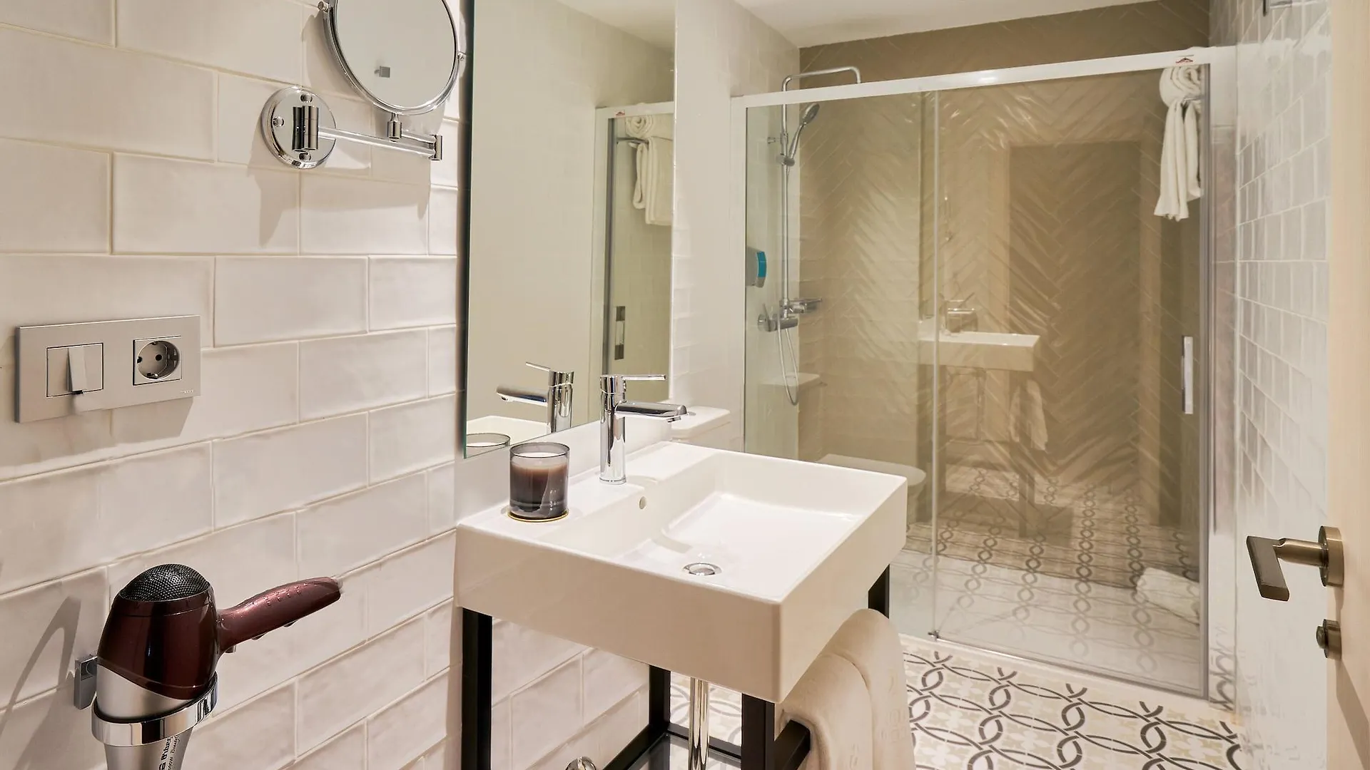 Tandem Soho Suites Малага 0*,