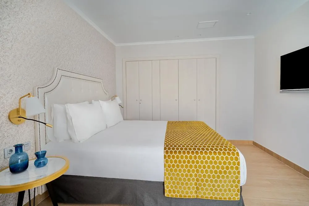 Tandem Soho Suites Малага
