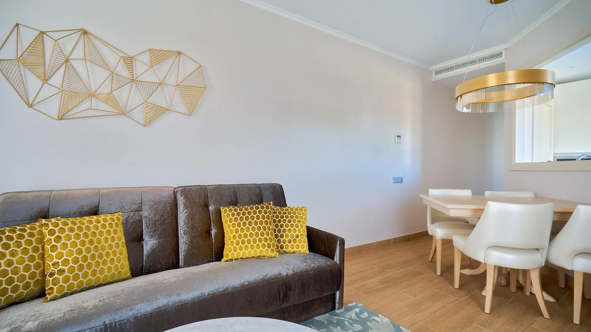 Tandem Soho Suites Málaga 0*,